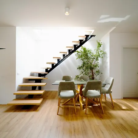 Cityview Penthouse With Private Veranda Apartment *