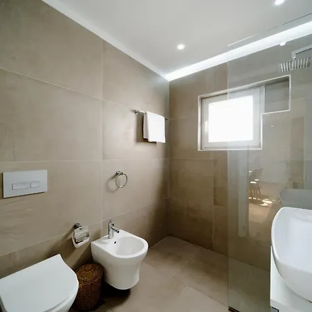 Cityview Penthouse With Private Veranda Apartment *