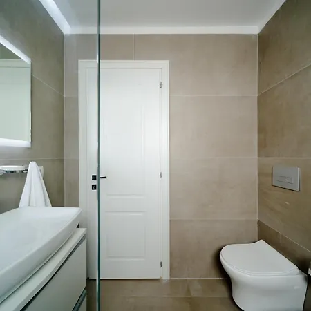 Cityview Penthouse With Private Veranda Apartment Tirana