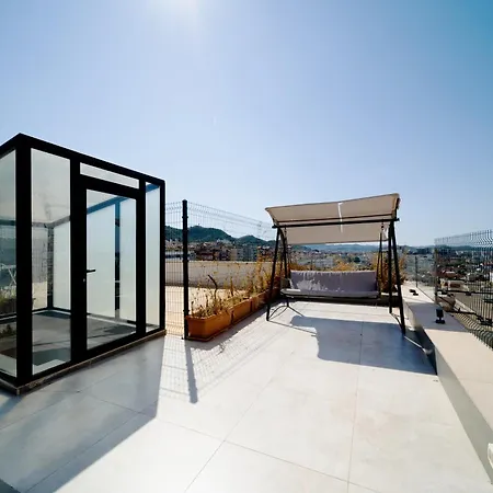 Apartment Cityview Penthouse With Private Veranda