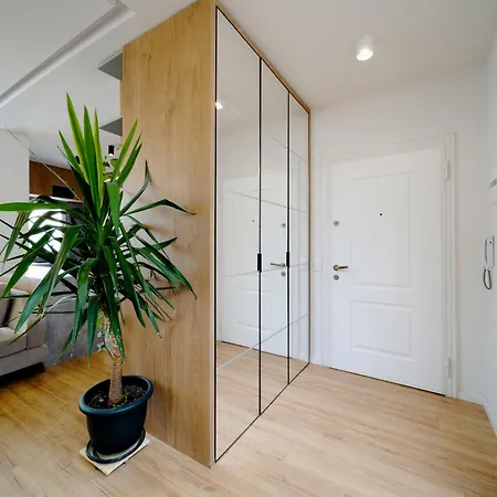 Cityview Penthouse With Private Veranda Apartment