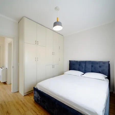 Apartment Cityview Penthouse With Private Veranda