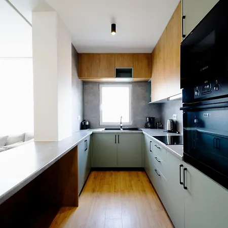 Cityview Penthouse With Private Veranda Tirana